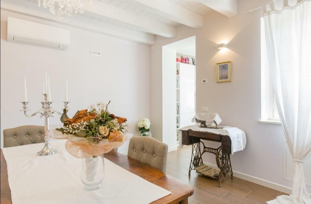Hotel Sweet Corner Castelnuovo del Garda Exterior foto